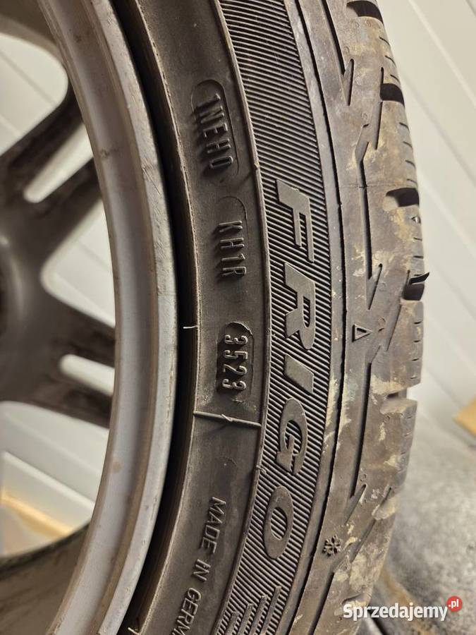 Koła zimowe komplet prawie nowe opony 23545 R18 Samochodowe Kraków