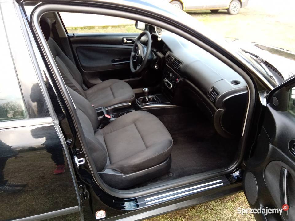 Volkswagen Passat B5 fl 19 TDI 130 czarny Stójka