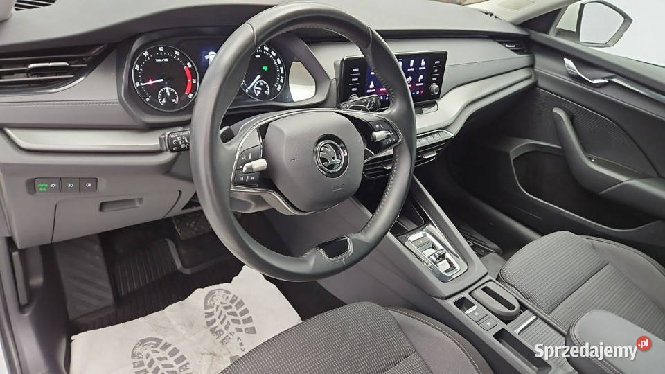 koda Octavia 15 TSI eTec Ambition DSG Z Warszawa