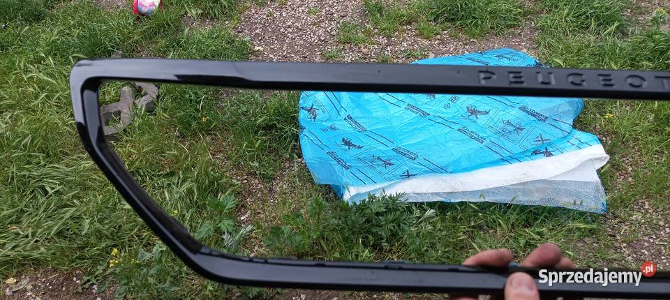 Peugeot 301 chrom atrapy czarny Łódź