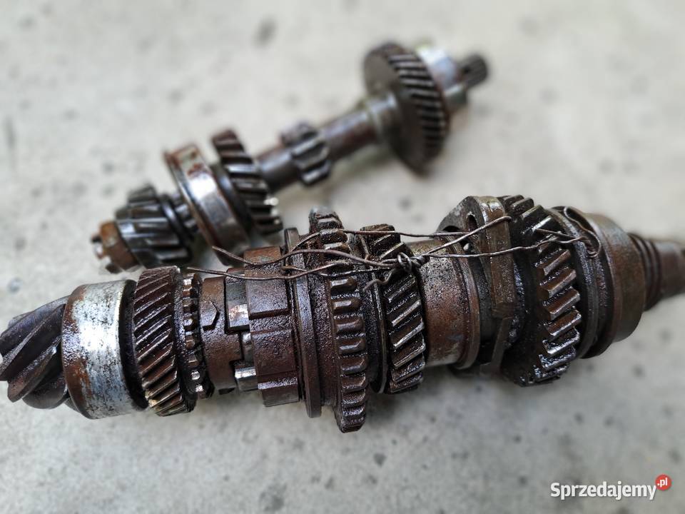 Wałek główny choinka skrzynia biegów Skoda Leszno