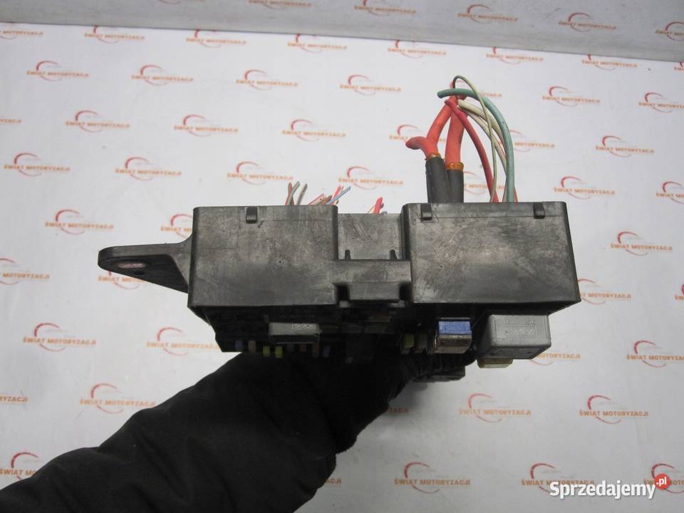 JAGUAR XF 10r skrzynka bezpieczników