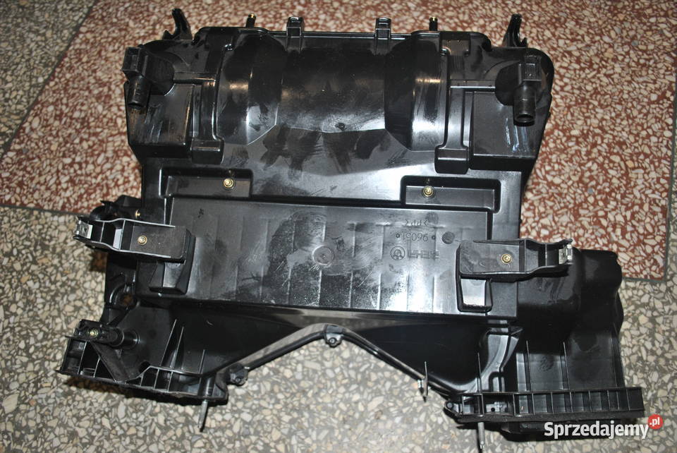 Obudowa parownika BMW E60 E61 E63 E64 osobowe śląskie sprzedam