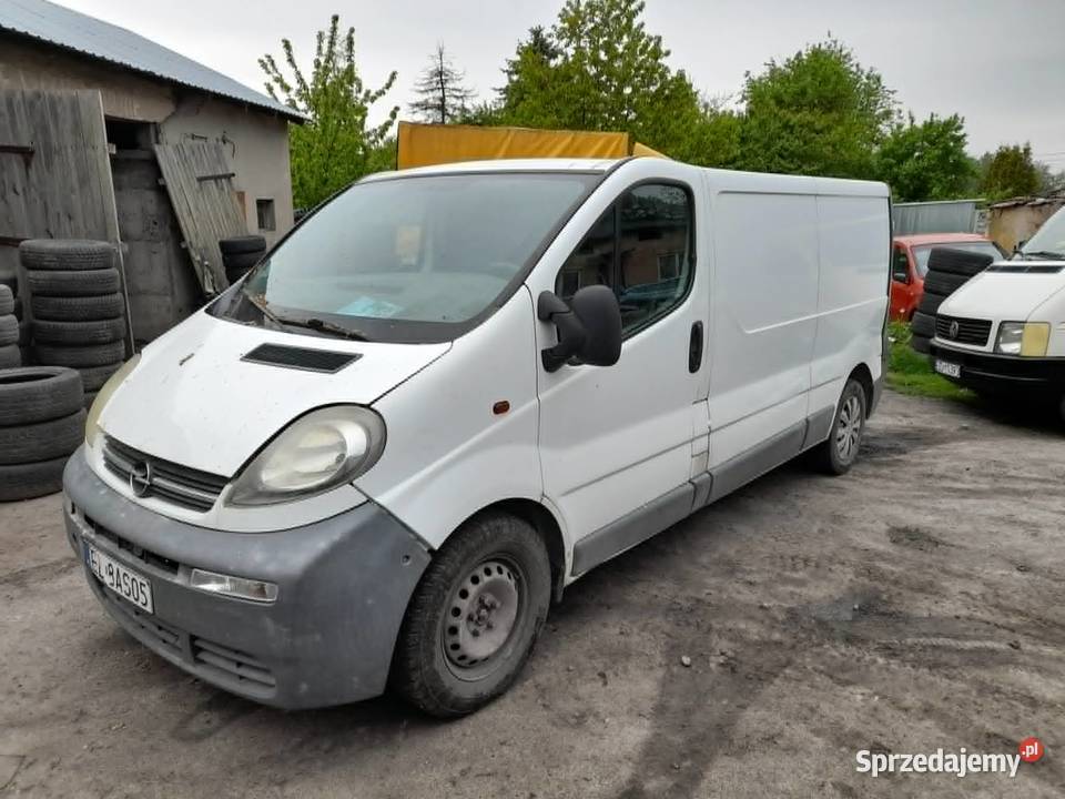 Opel Vivaro2002 r19 DTIUszkodzony SilniCałość Zduńska Wola