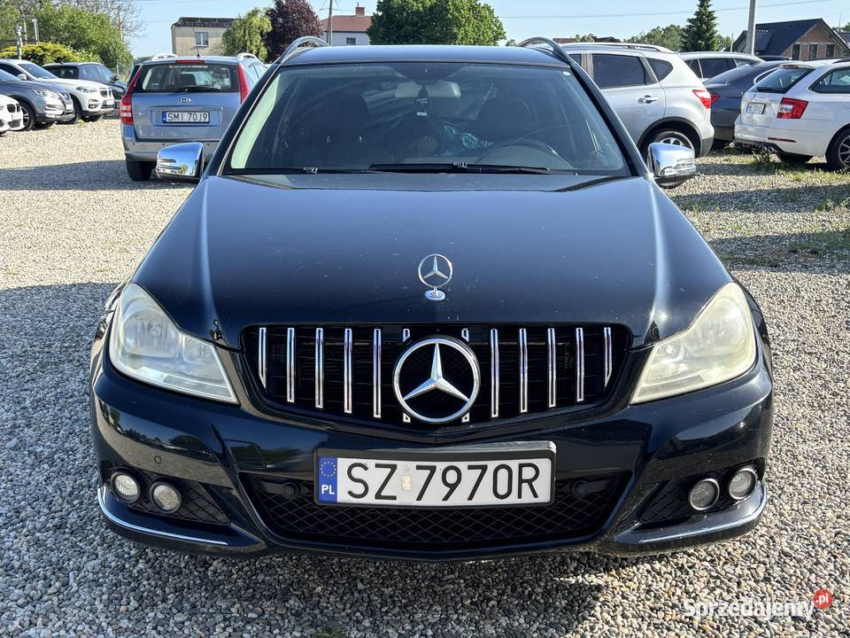 MercedesBenz C200 czarny Paniówki