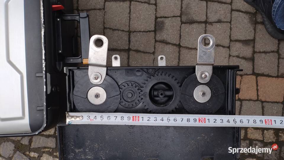 Mechanizm podnoszenia kufra Vario BMW