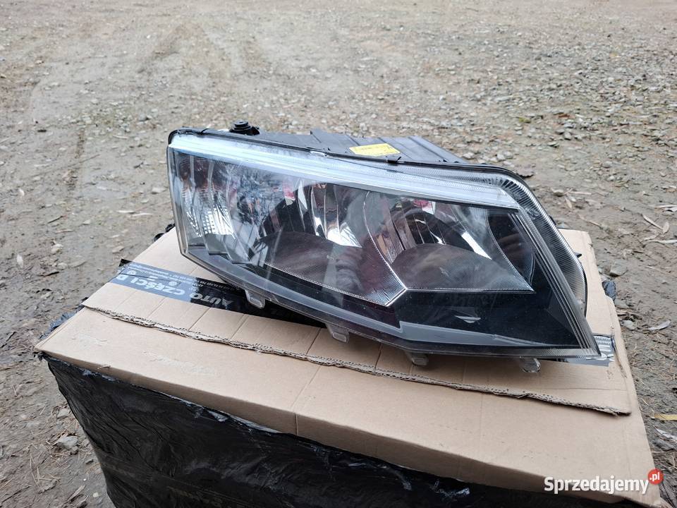 Reflektor prawy przedni skoda octavia 3 2015 Czudowice