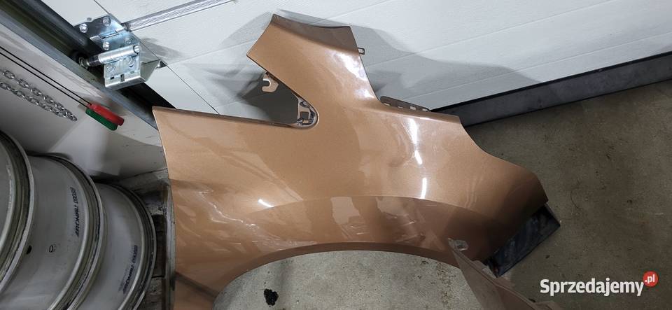 Sprzedam błotniki ford b Narol sprzedam