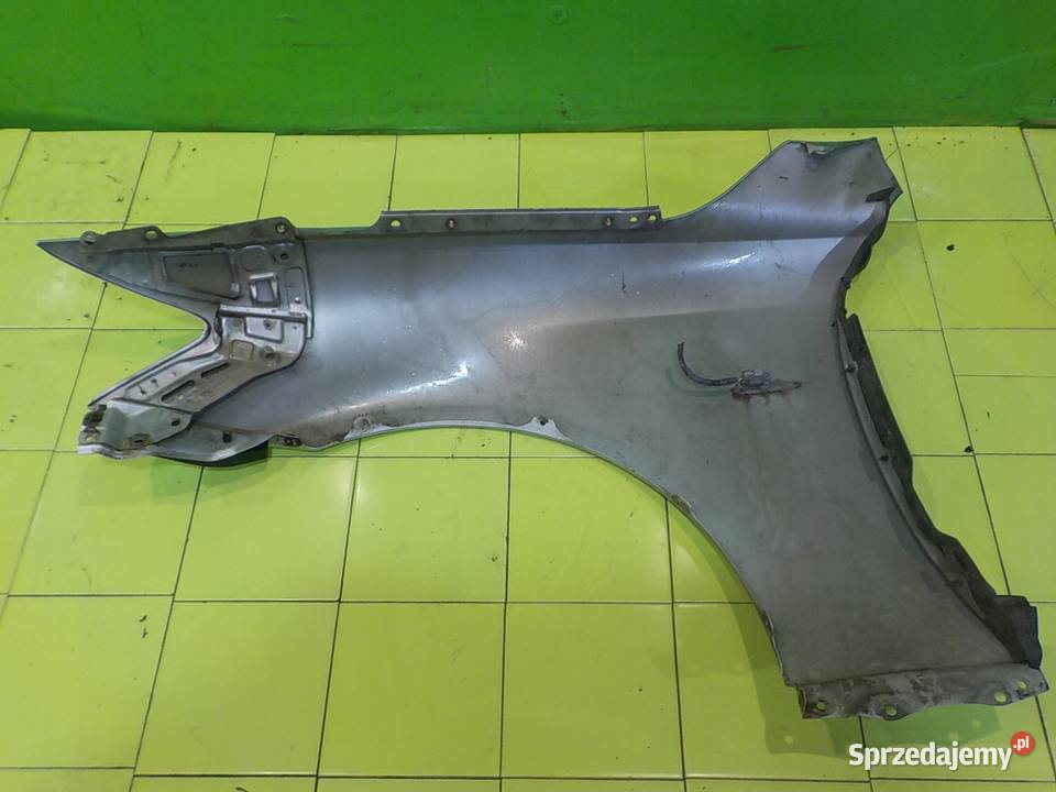 LEXUS IS II 07r SEDAN 4D blotnik prawy przod mazowieckie Suków