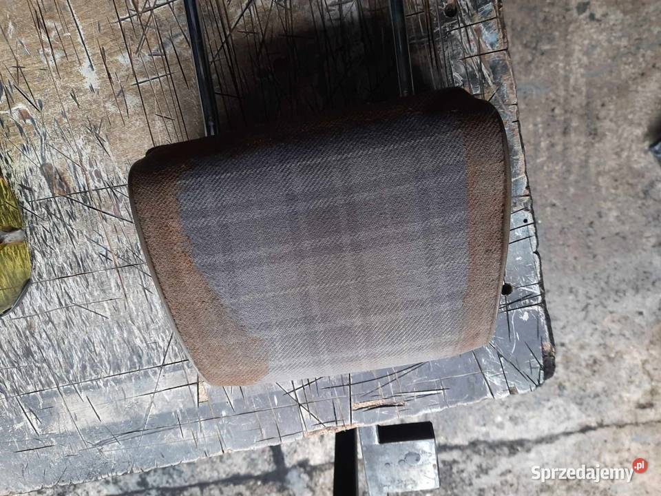 Zagłówek jasny szary BMW E30 krata is 318is Części samochodowe Kalisz sprzedam