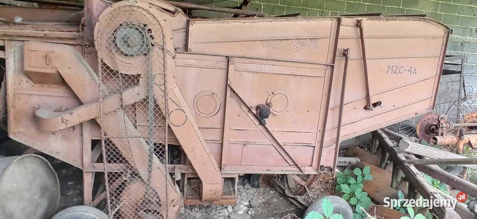 Młocarnia z prasą nieuszkodzony