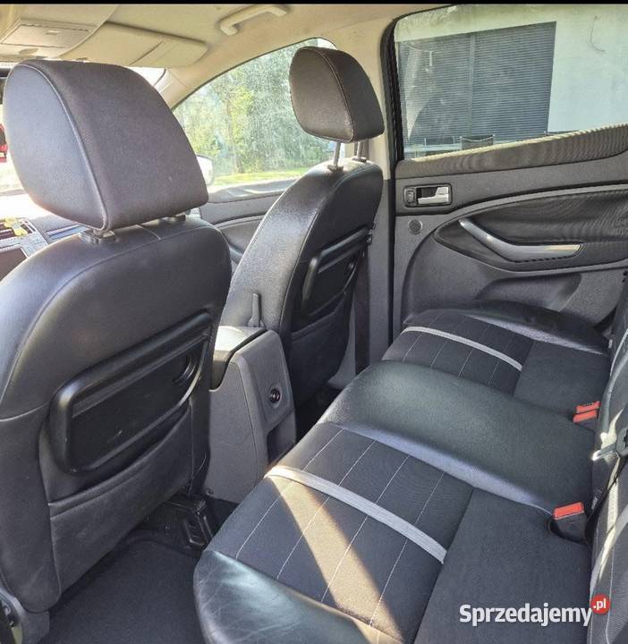 Ford kuga nieuszkodzony