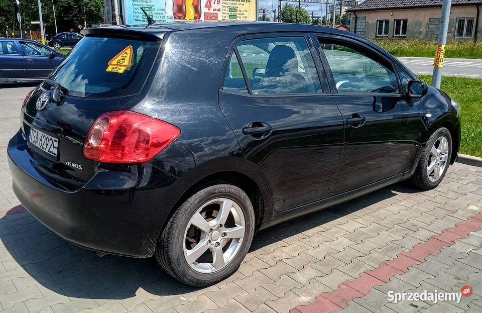 Toyota Auris 16 benzyna sprzedam