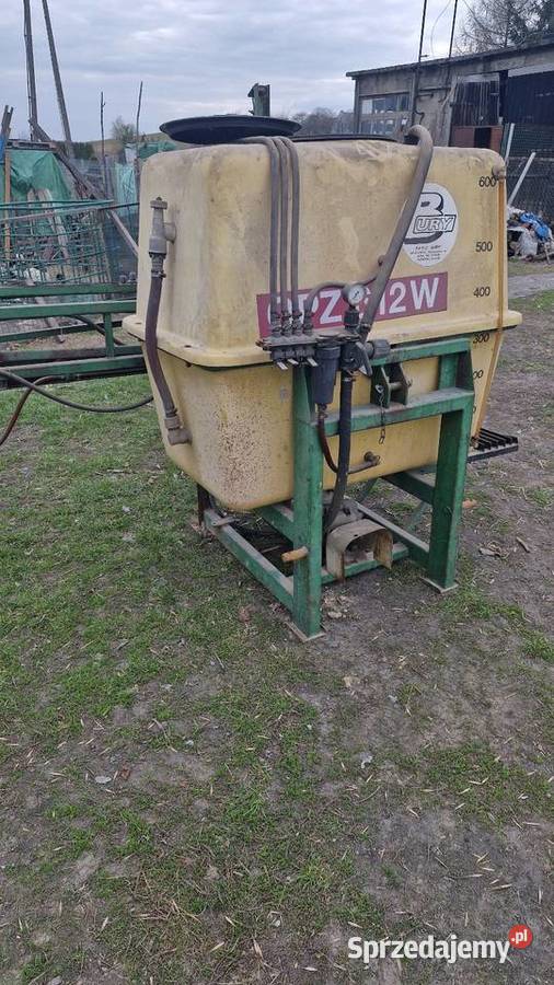 Opryskiwacz bury 612 zbiornik 600 lance 12m Trzebnica