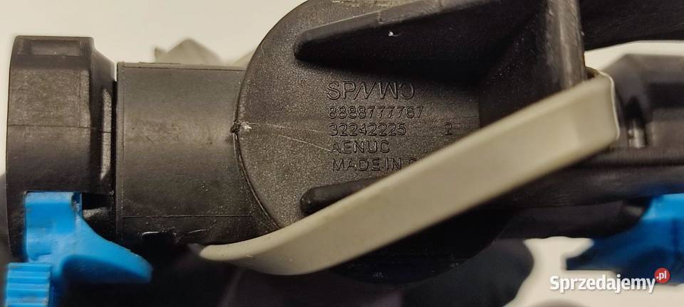 VOLVO XC40 ZAWÓR CZUJNIK PALIWA 32242225 Zawory dolnośląskie