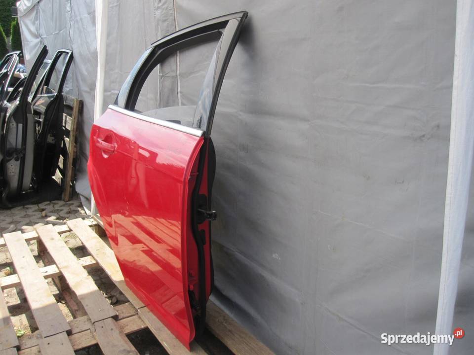 FORD FOCUS MK3 III 12r drzwi prawe tył kompletne
