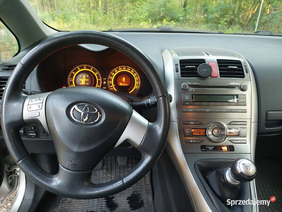 Toyota Auris 16 valvematic benz LPG 132 z świętokrzyskie Końskie