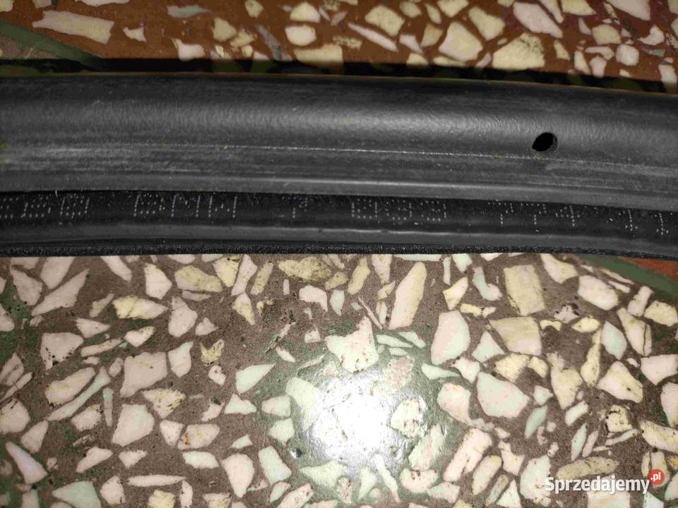 Uszczelka drzwi kierowcy BMW E60 E61 stan Uszczelki sprzedam