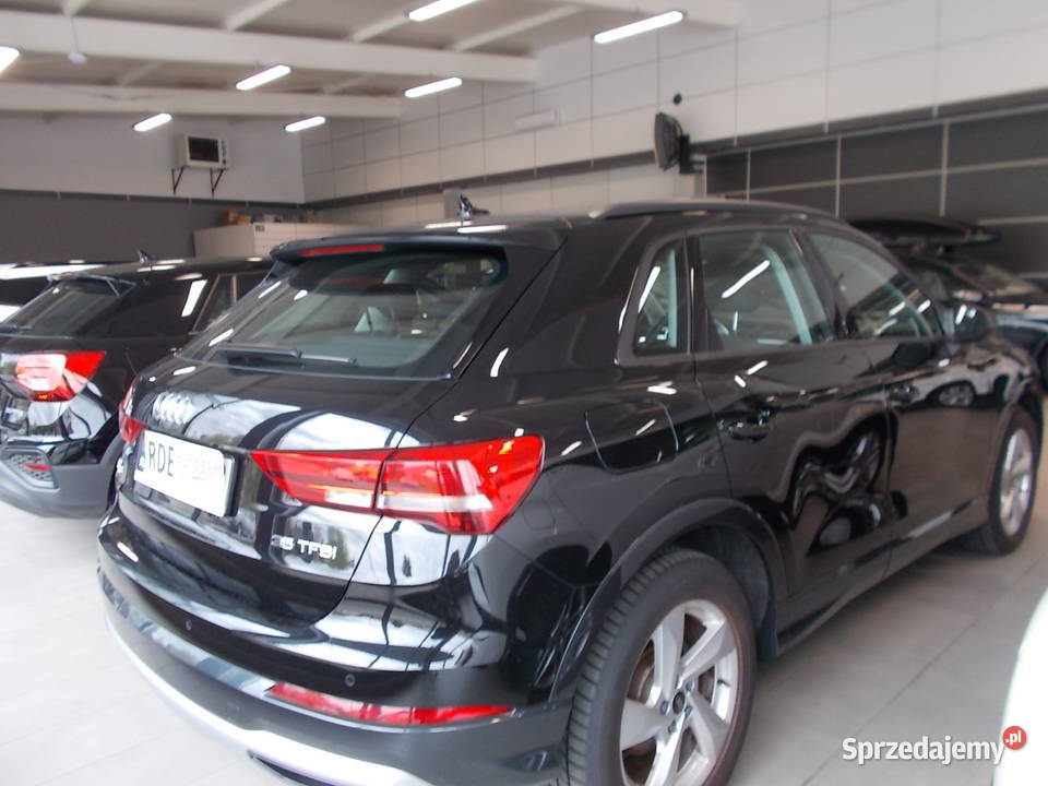 AUDI Q3 15 benzyna Automatsalon Polska Dębica