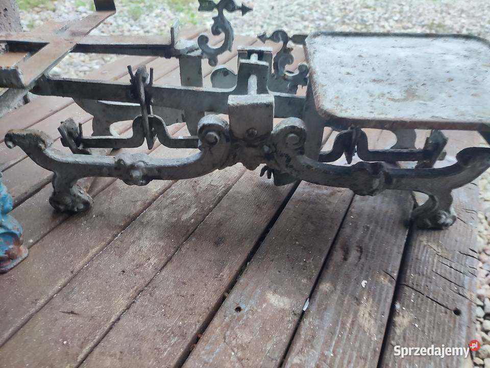 Przedwojenne żeliwne wagi szalkowe