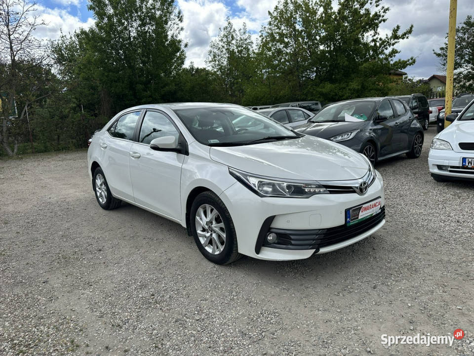 Toyota Corolla 16 benzynaBiała perłaKamera kurtyny powietrzne Warszawa