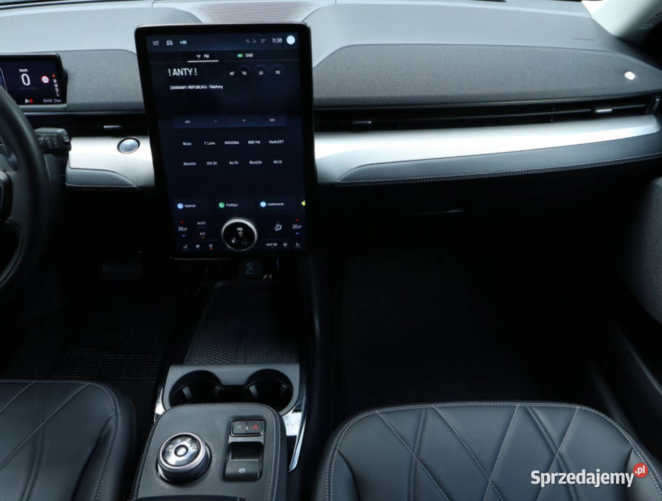 Ford Mustang MachE Standard Range RWD bluetooth Ford Piaseczno