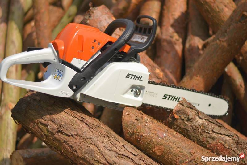 wycinka drzew ciecie w łupki śniadki na opał Kock