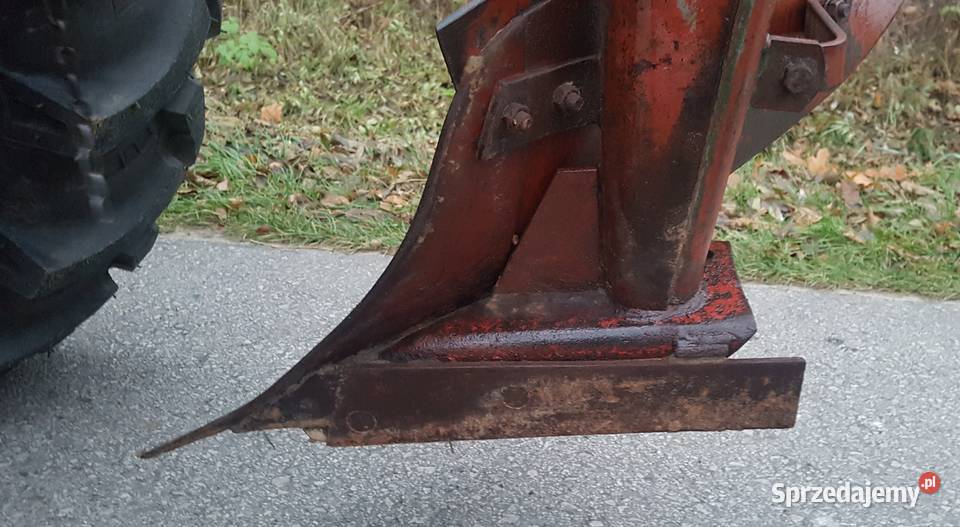 Pług 2skibowy Duży Grudziądz na wysokiej słupicy Dąbrowa Tarnowska