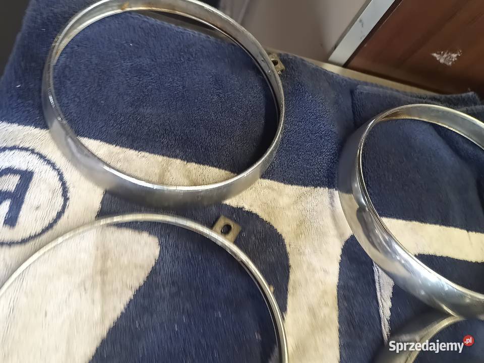 Oryginalna DDR ramka wkładu odbłyśnika Zduńska Wola