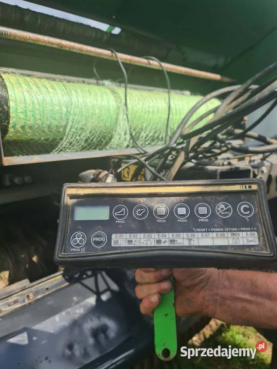 Prasa belująca DeutzFahr mp135 Deutz-Fahr