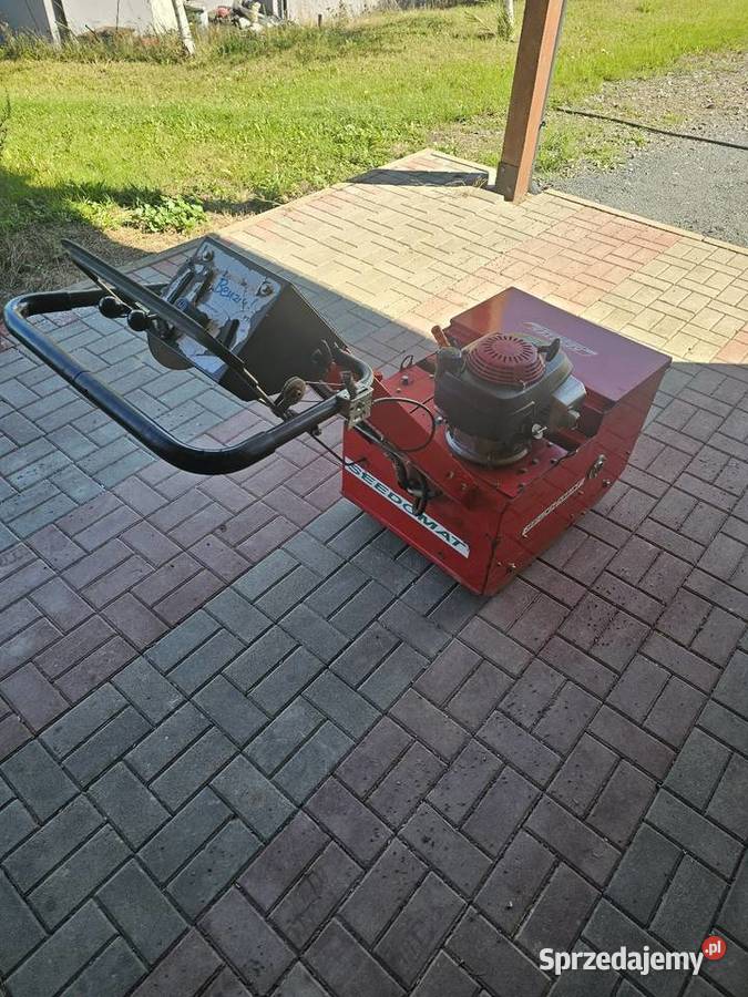 Siewnik do trawy spalinowy