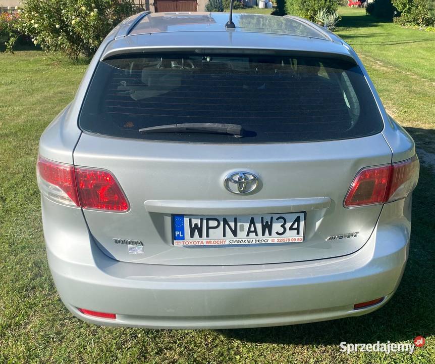 Toyota Avensis salon Polska Dzierzążnia