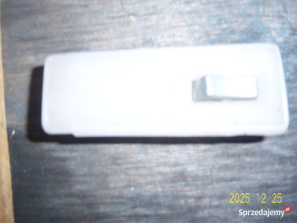 Lampka oświetlenia kabiny Fiat FSO Łada słupka Części samochodowe Kielce