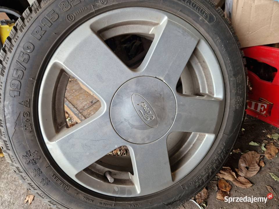 Opony z alofelgami do forda fiesty 15cale sprzedam