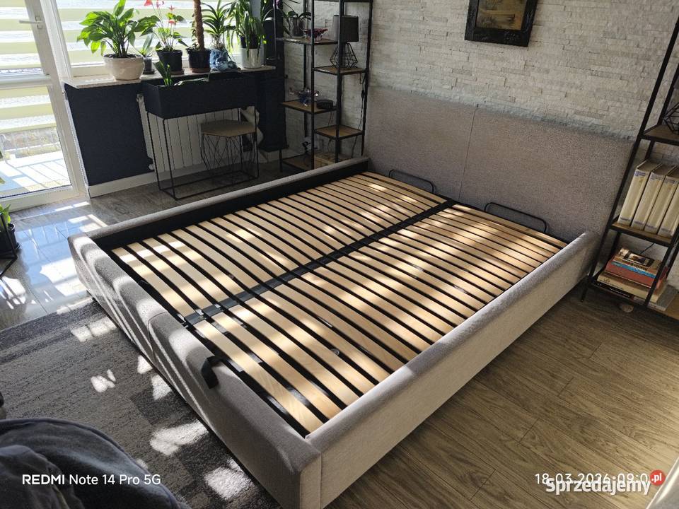 Duże łóżko z grubym materacem 32cm Tuchola