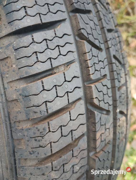 Opony zimowe Pirelli 20570R 15C nowe 205