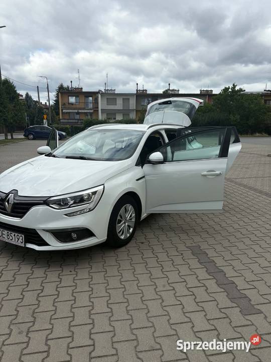Renault Megane 15 d 2018r manual Rok produkcji 2018 Dębica