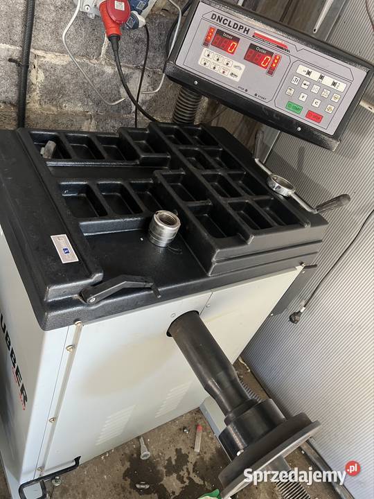 Wyważarka z podnośnikiem pneumatycznym Karwin