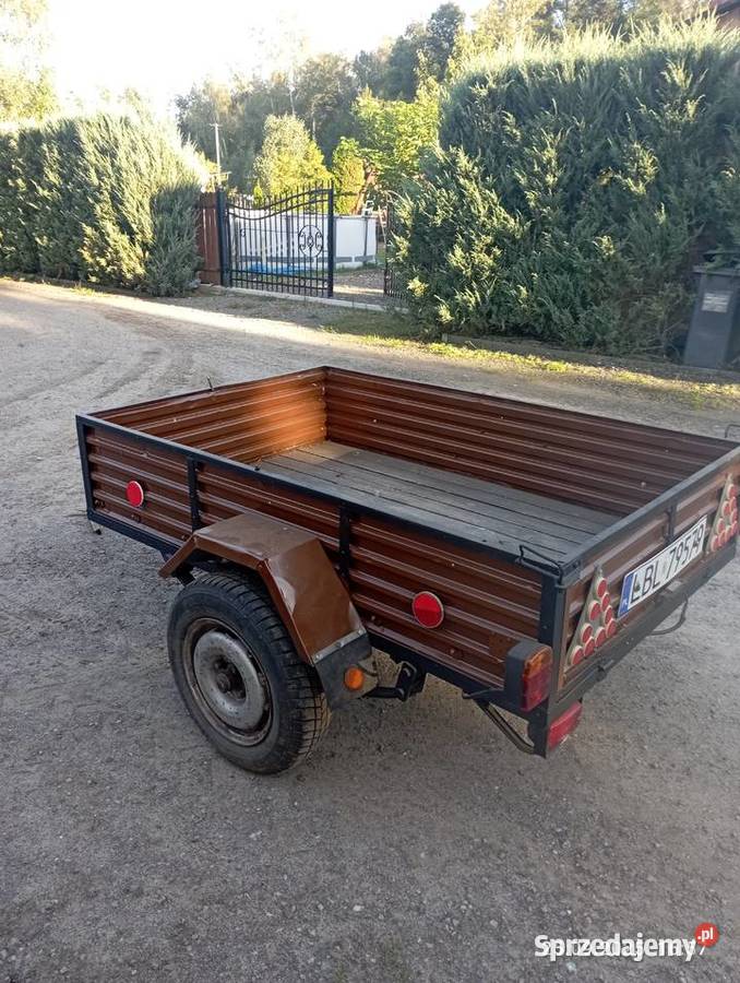 Przyczepka samochodowa
