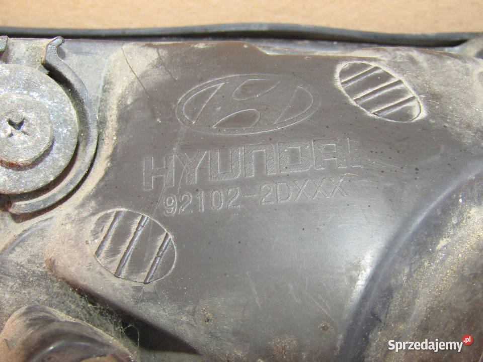 LAMPA PRZEDNIA LEWAPRAWA HYUNDAI ELANTRA 92102 Rok produkcji 2003 sprzedam