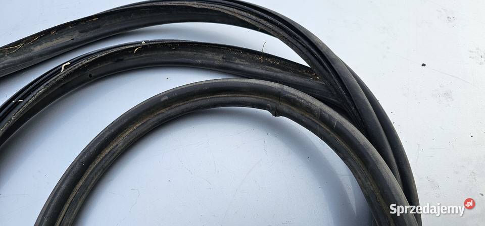 Uszczelka bagaznika mercedes w203 coupe