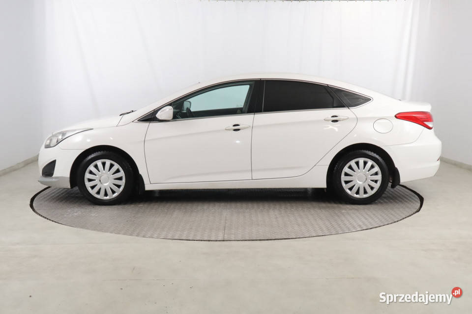 Hyundai i40 17 CRDI wielofunkcyjna kierownica Zabrze