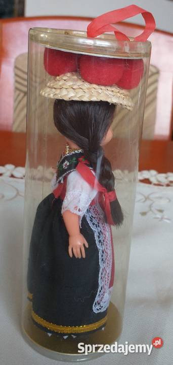 Lalka kolekcjonerska w stroju ludowym Krotoszyn sprzedam