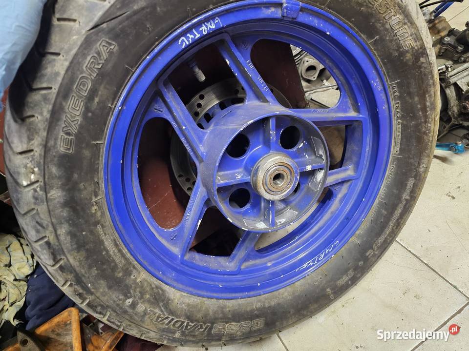 Kawasaki GPX 600 koło tył tylne tylnie opona