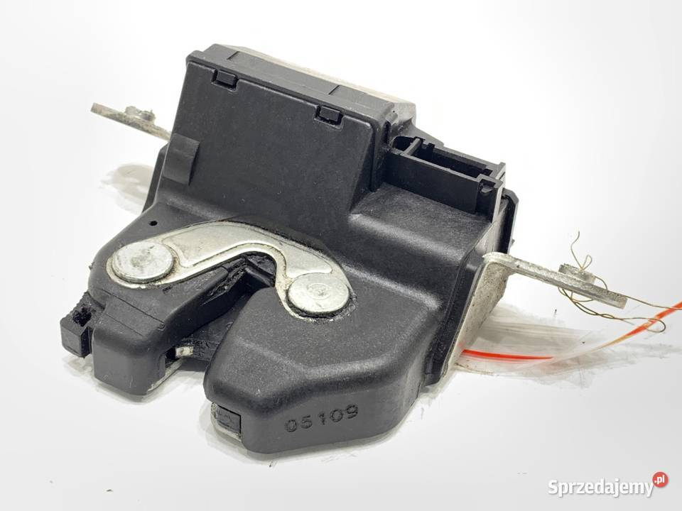 ZAMEK KLAPY TYŁ OPEL CORSA D Hatchback 55701971 podkarpackie