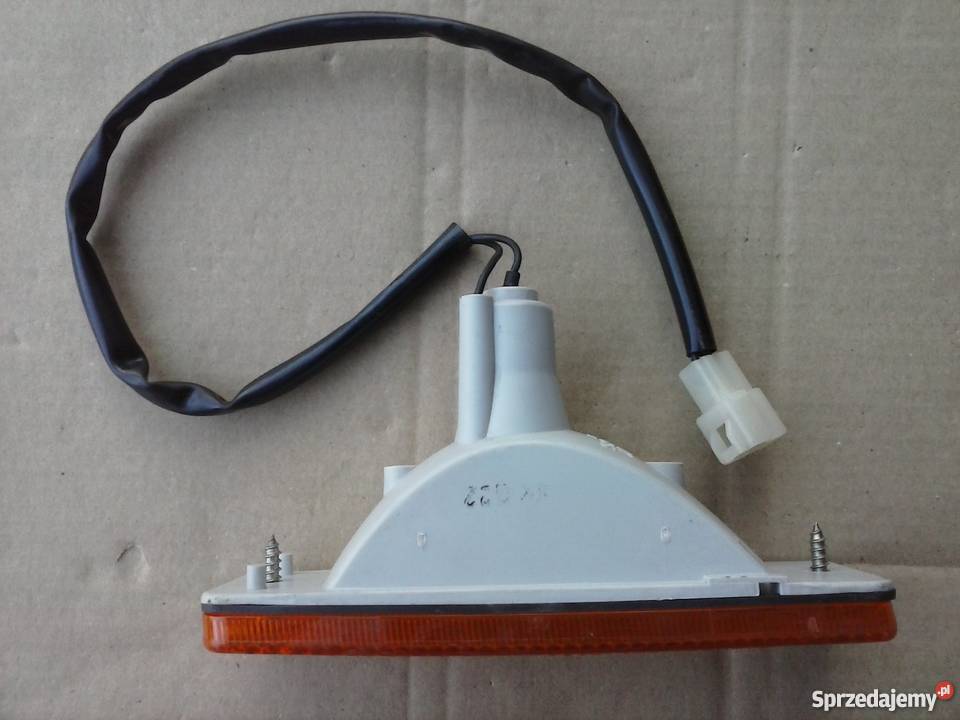 Mazda Toyota kierunkowskaz NOWY Bukownica sprzedam