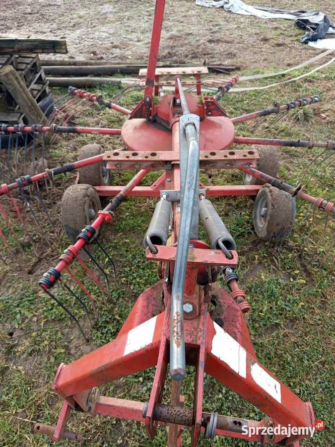 Zgrabiarka karuzelowa Fella TS 335 dn Brzostek