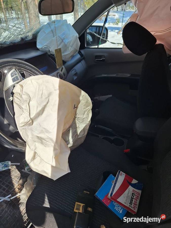 Mitsubishi L200 2011r uszkodzony