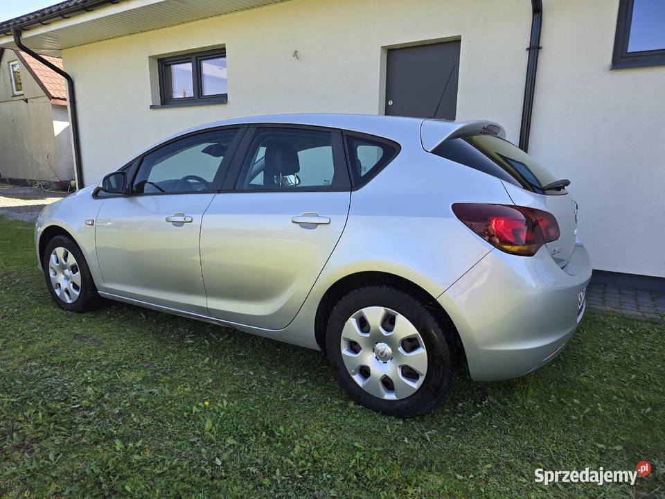 Opel Astra 14 EcoFlex sprzedam