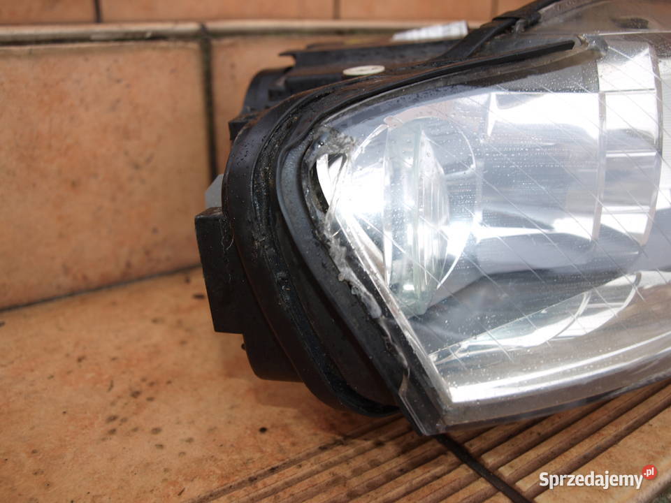 Audi A4 B7 lampa prawa przód Bi xenon 2004 2007r sprzedam